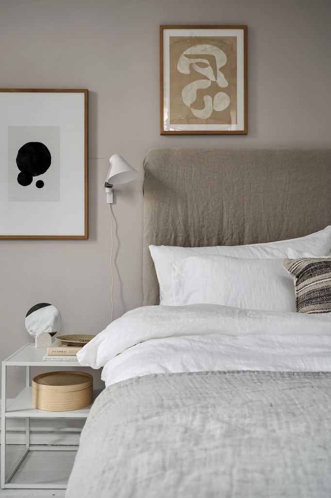 Tête de lit couleur taupe